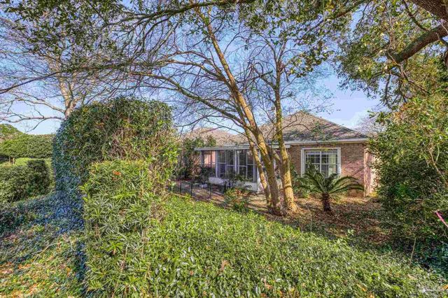 4172 Longwood Cir, Gulf Breeze, FL 32563