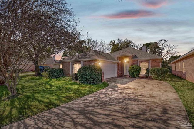 4172 Longwood Cir, Gulf Breeze, FL 32563