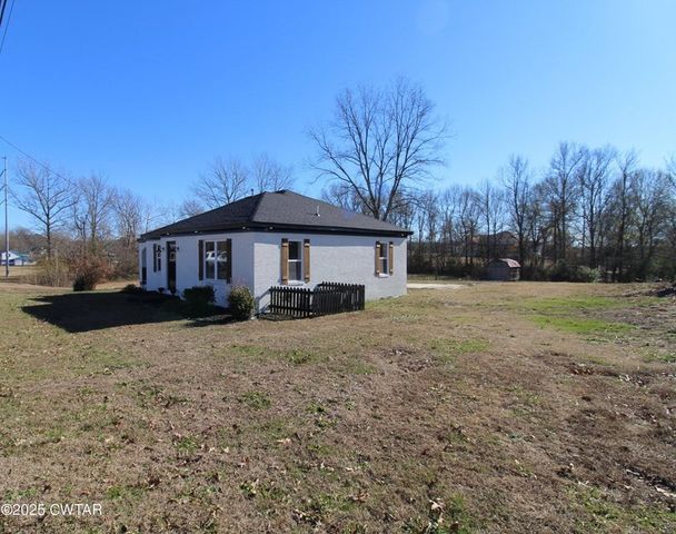 30 Chesterfield Byp, Lexington, TN 38351