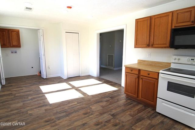 30 Chesterfield Byp, Lexington, TN 38351