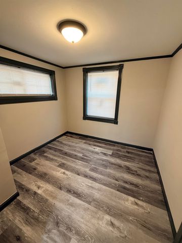 226 OAK ST, Selmer, TN 38375