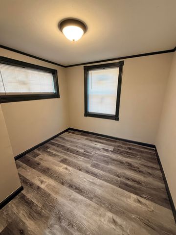 226 OAK ST, Selmer, TN 38375