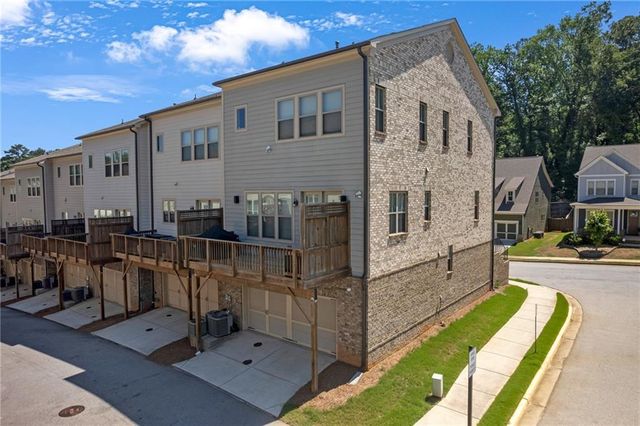 620 Harrington Hills, Decatur, GA 30032