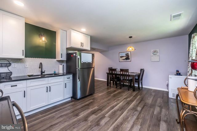 9 GLEN RIDGE DR, Downingtown, PA 19335