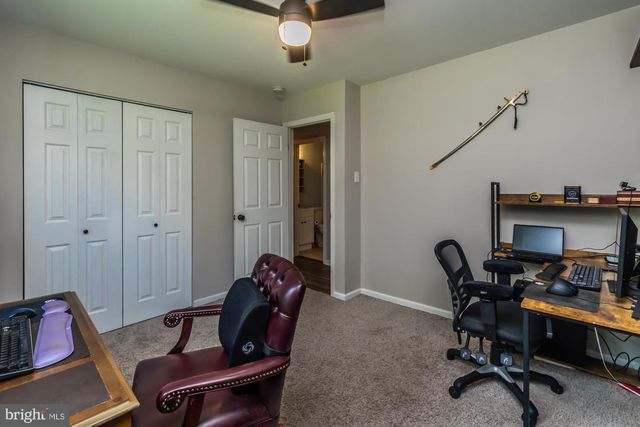 9 GLEN RIDGE DR, Downingtown, PA 19335