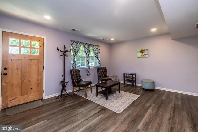 9 GLEN RIDGE DR, Downingtown, PA 19335