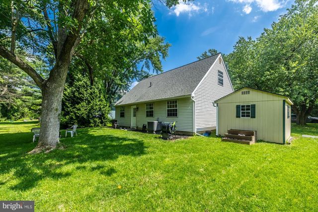 9 GLEN RIDGE DR, Downingtown, PA 19335