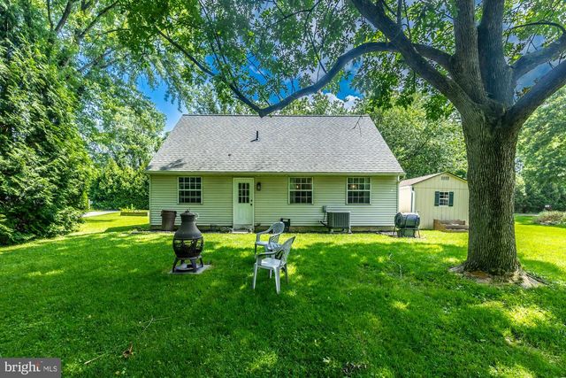9 GLEN RIDGE DR, Downingtown, PA 19335