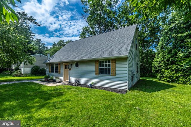 9 GLEN RIDGE DR, Downingtown, PA 19335