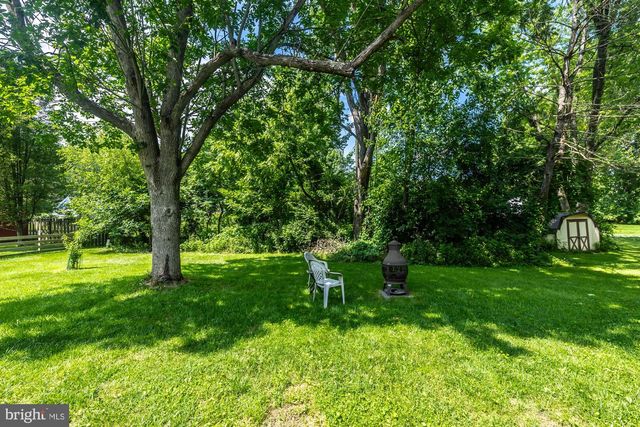 9 GLEN RIDGE DR, Downingtown, PA 19335