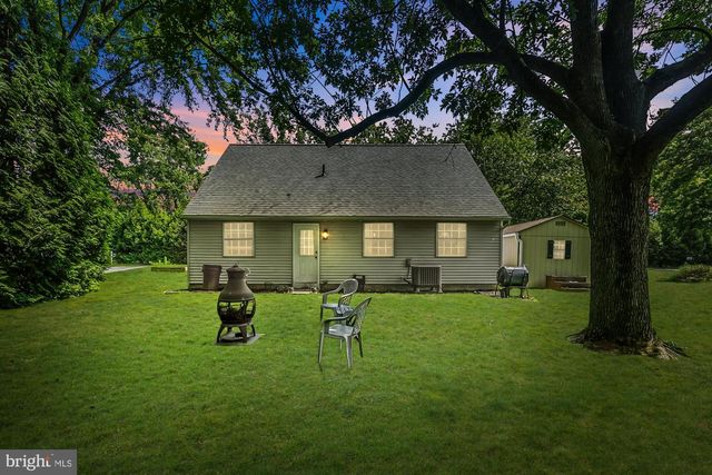 9 GLEN RIDGE DR, Downingtown, PA 19335