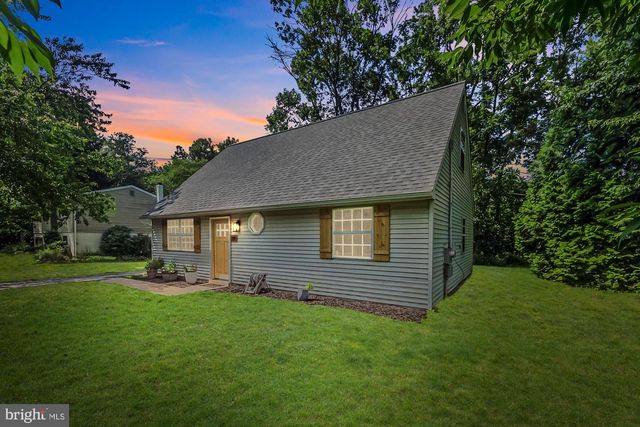 9 GLEN RIDGE DR, Downingtown, PA 19335