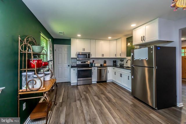 9 GLEN RIDGE DR, Downingtown, PA 19335