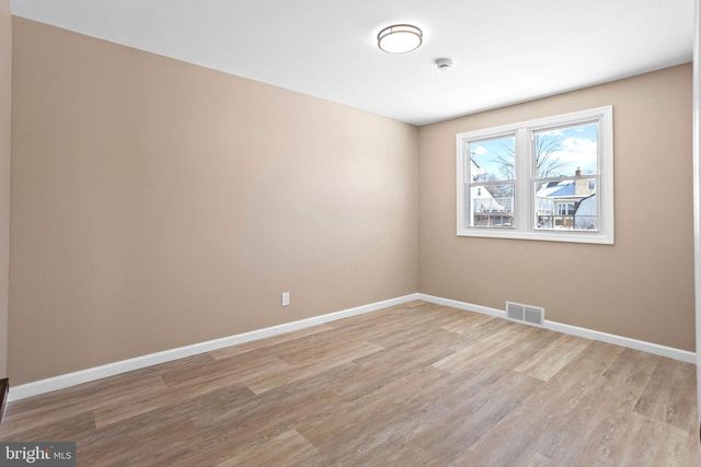 226 ADAMS AVE, Barrington, NJ 08007