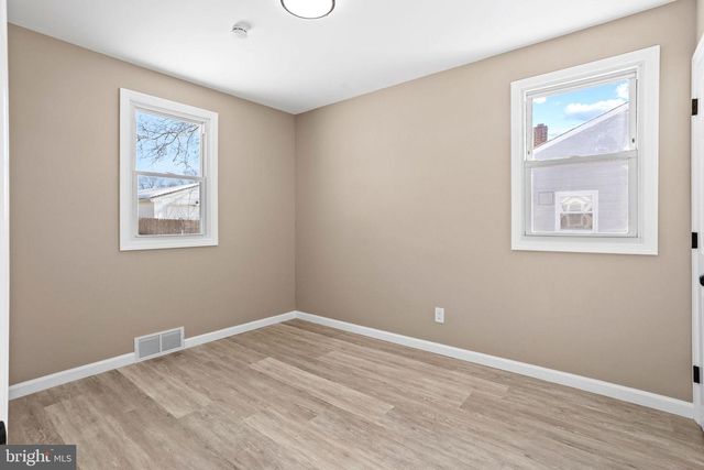 226 ADAMS AVE, Barrington, NJ 08007