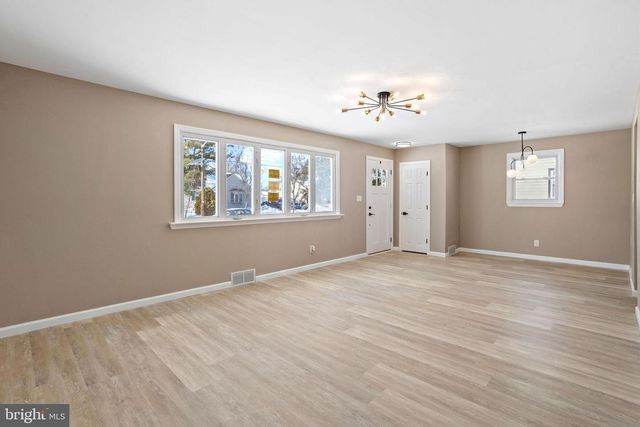 226 ADAMS AVE, Barrington, NJ 08007