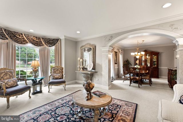 121 MADARA DR, Hanover, PA 17331
