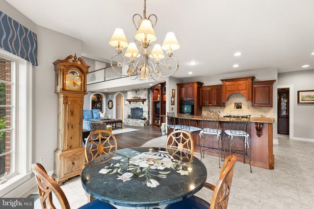 121 MADARA DR, Hanover, PA 17331
