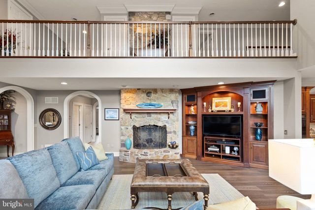 121 MADARA DR, Hanover, PA 17331