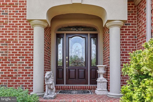 121 MADARA DR, Hanover, PA 17331