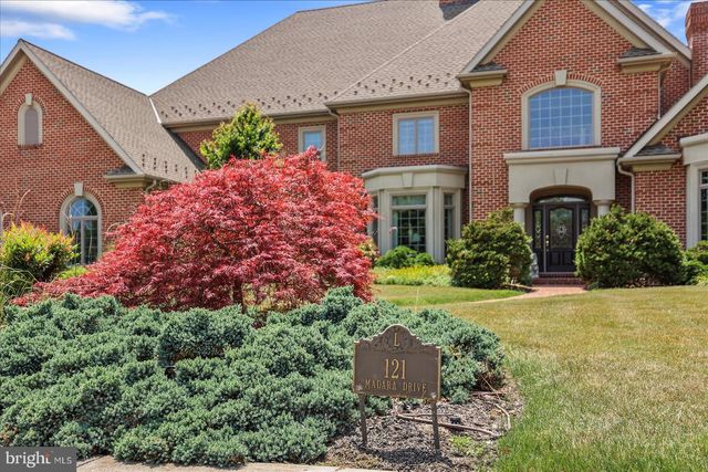 121 MADARA DR, Hanover, PA 17331