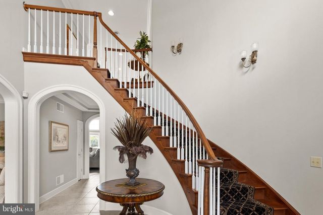 121 MADARA DR, Hanover, PA 17331