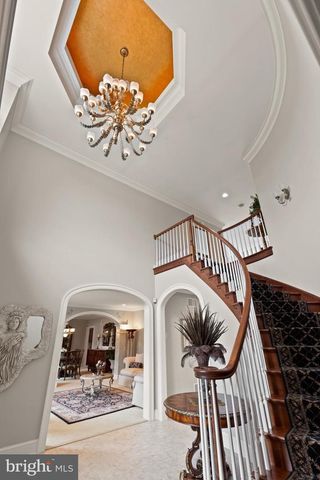 121 MADARA DR, Hanover, PA 17331