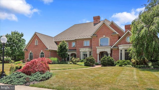 121 MADARA DR, Hanover, PA 17331