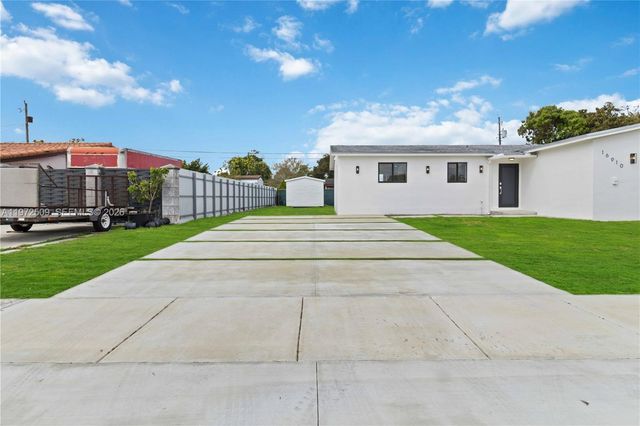 16910 SW 121st Ave, Miami, FL 33177