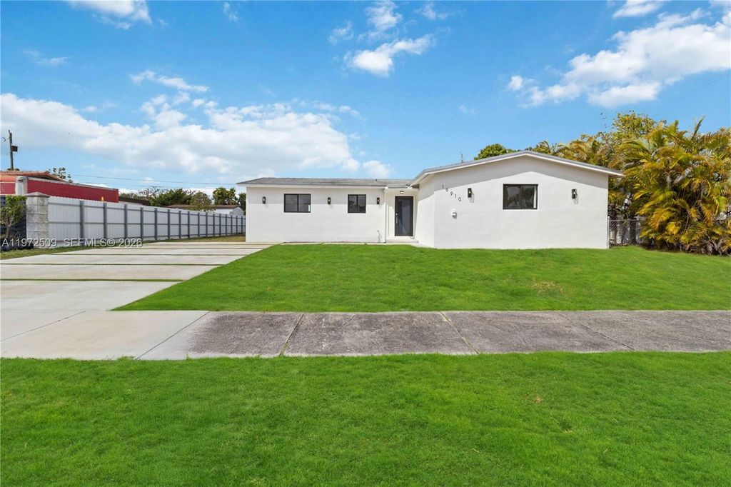 16910 SW 121st Ave, Miami, FL 33177