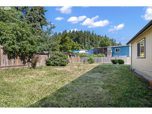 5949 LILAC Ln, Springfield, OR 97478