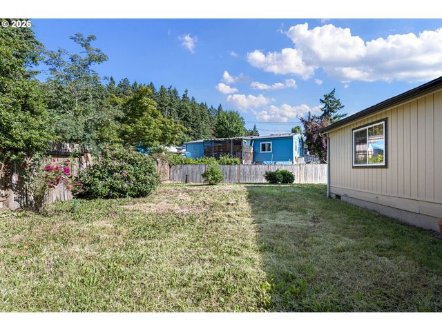 5949 LILAC Ln, Springfield, OR 97478