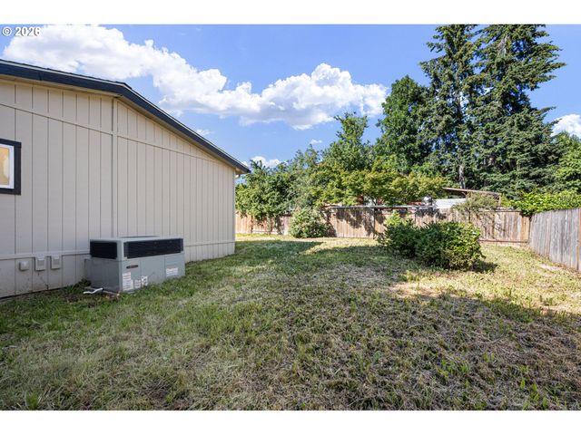 5949 LILAC Ln, Springfield, OR 97478