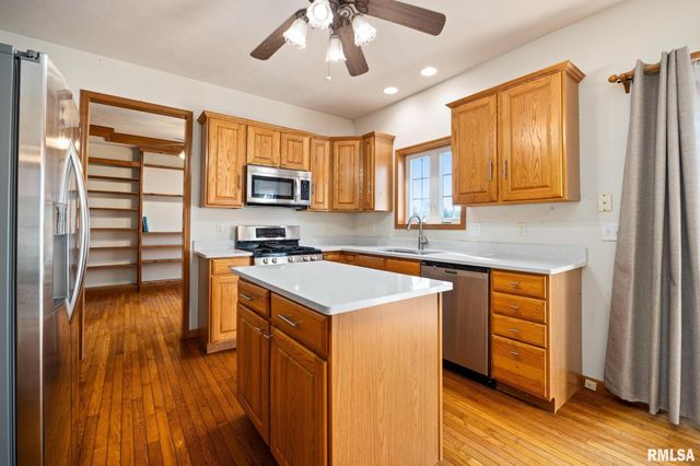 206 GLENDALE Lane, East Peoria, IL 61611