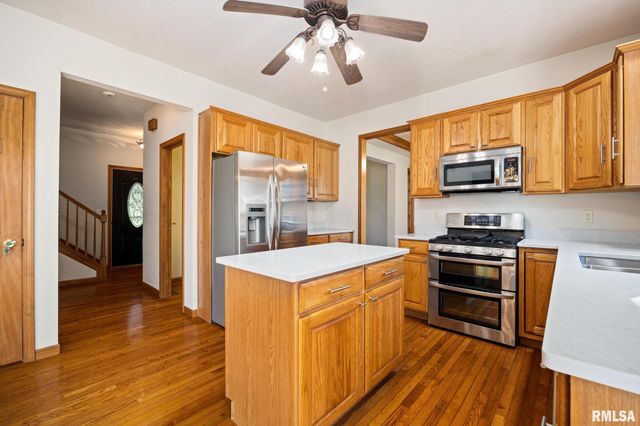 206 GLENDALE Lane, East Peoria, IL 61611