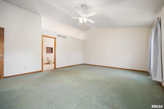 206 GLENDALE Lane, East Peoria, IL 61611
