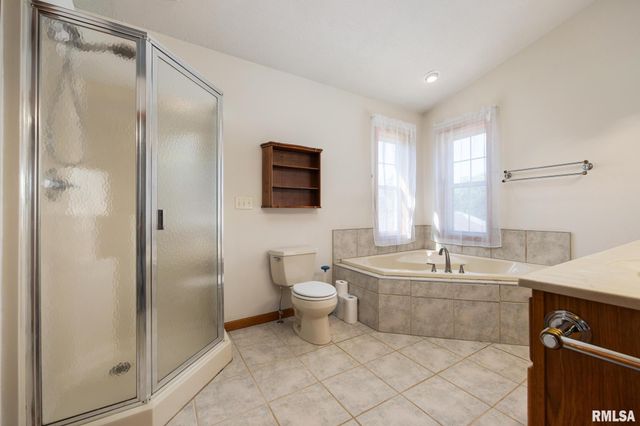 206 GLENDALE Lane, East Peoria, IL 61611