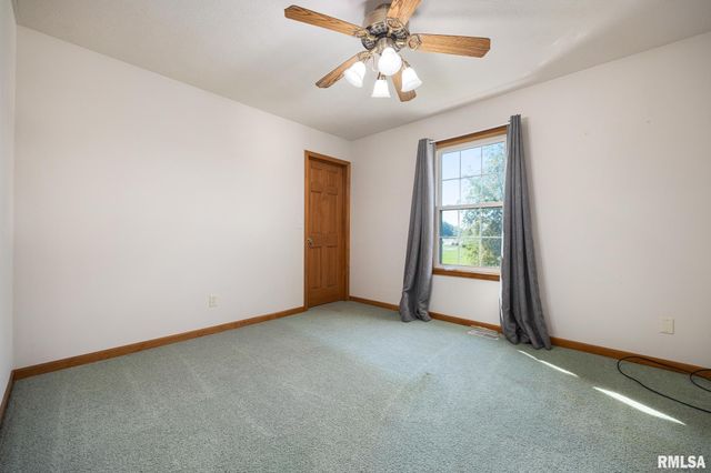 206 GLENDALE Lane, East Peoria, IL 61611