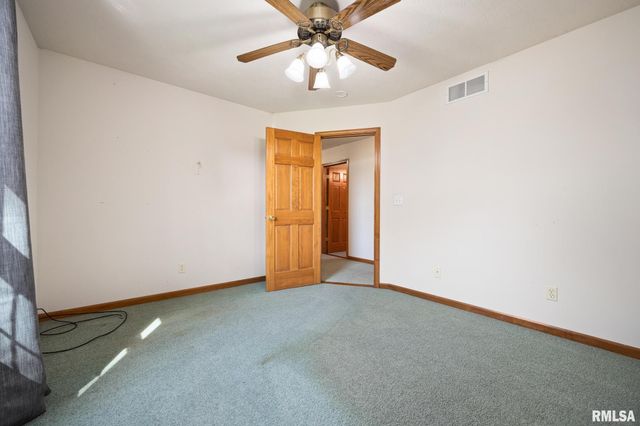 206 GLENDALE Lane, East Peoria, IL 61611