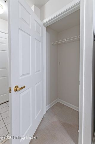 2730 Brownsboro Rd APT 144, Louisville, KY 40206
