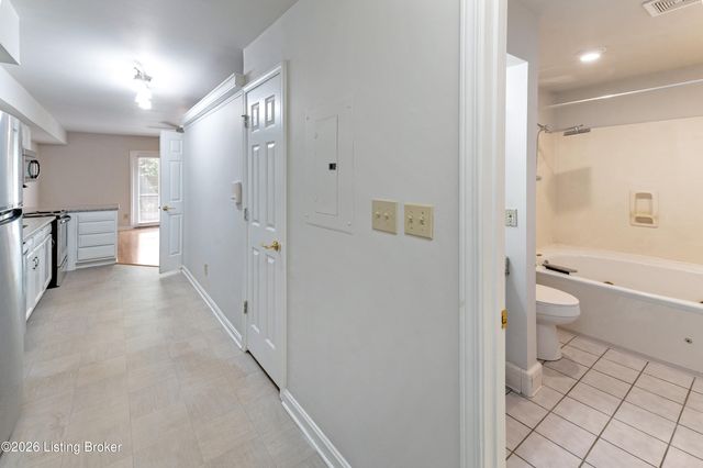 2730 Brownsboro Rd APT 144, Louisville, KY 40206