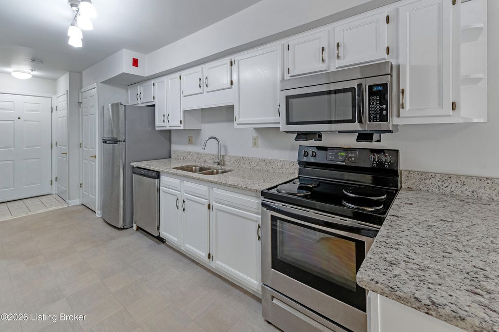 2730 Brownsboro Rd APT 144, Louisville, KY 40206