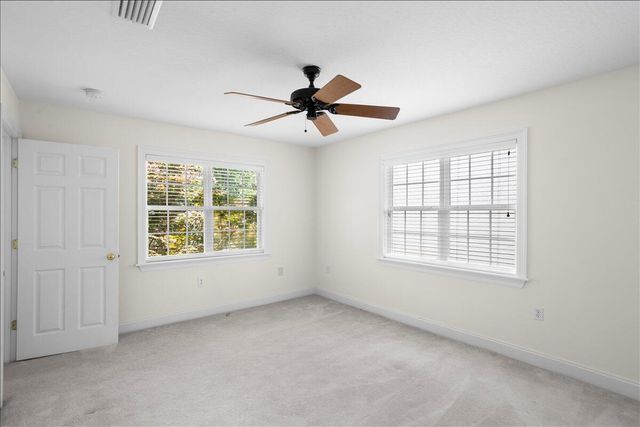 202 40th Pl, Hattiesburg, MS 39402