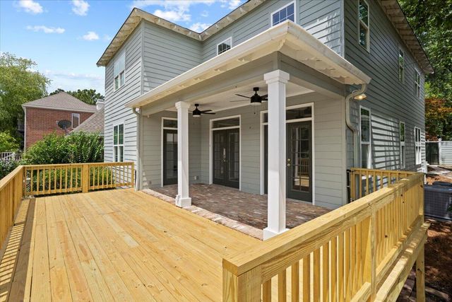 202 40th Pl, Hattiesburg, MS 39402