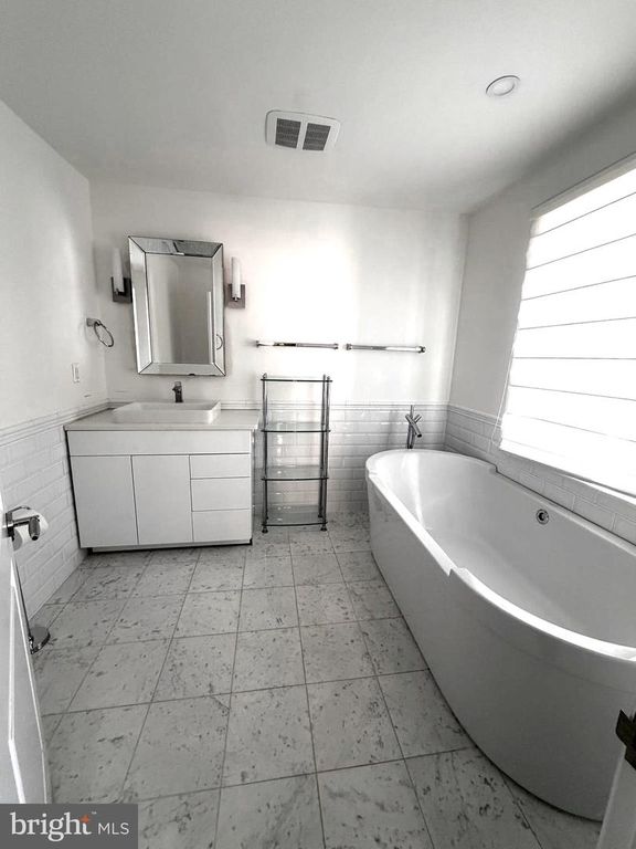 Image 16 of property listing at 5103 YUMA ST NW, Washington, DC 20016