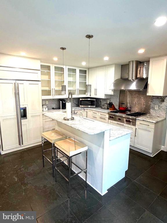 Image 6 of property listing at 5103 YUMA ST NW, Washington, DC 20016