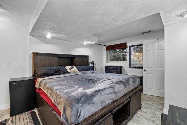 2908 Wexford Boulevard, Stow, OH 44224