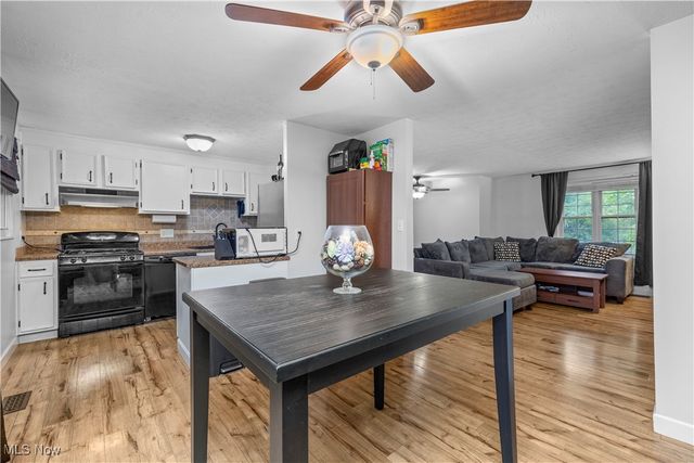 2908 Wexford Boulevard, Stow, OH 44224