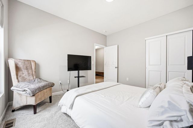 3132 Mckinney Road, Grove City, OH 43123