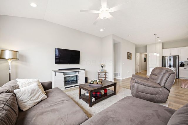 3132 Mckinney Road, Grove City, OH 43123